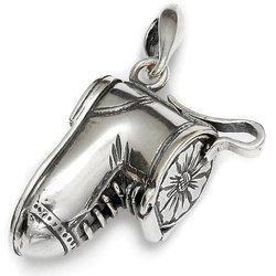 Srebrna przywieszka bucik pr 925 AKC08